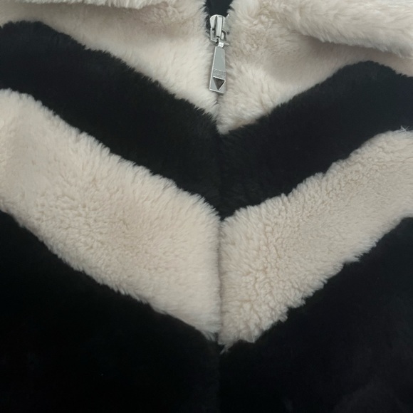 Guess fur coat - Picture 5 of 7